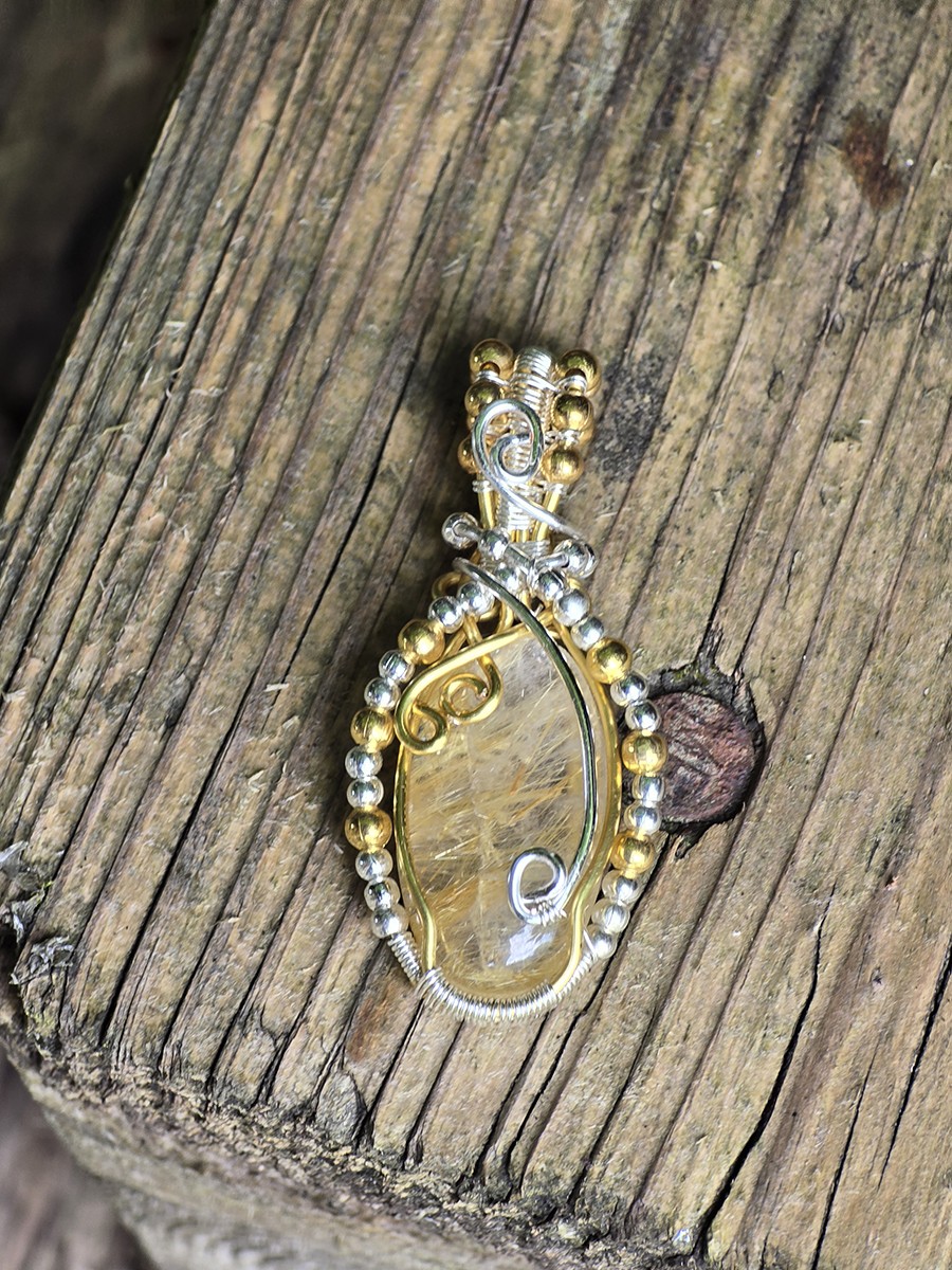 Image d'illustration du produit Pendentif quartz à rutile