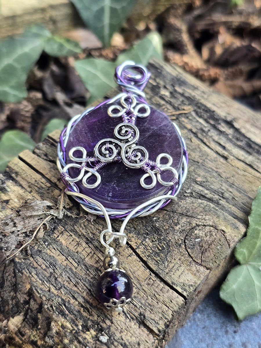 Image d'illustration du produit Pendentif Améthyste et spirales