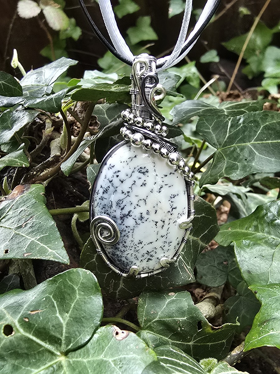 Image d'illustration du produit Pendentif agate à dendrites