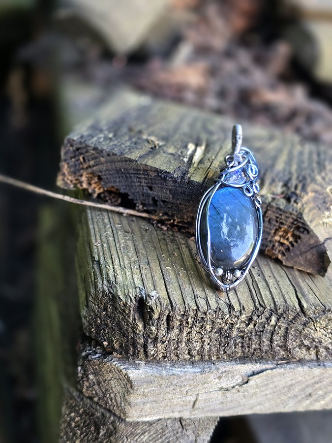 Image d'illustration du produit Pendentif labradorite bleue et opale
