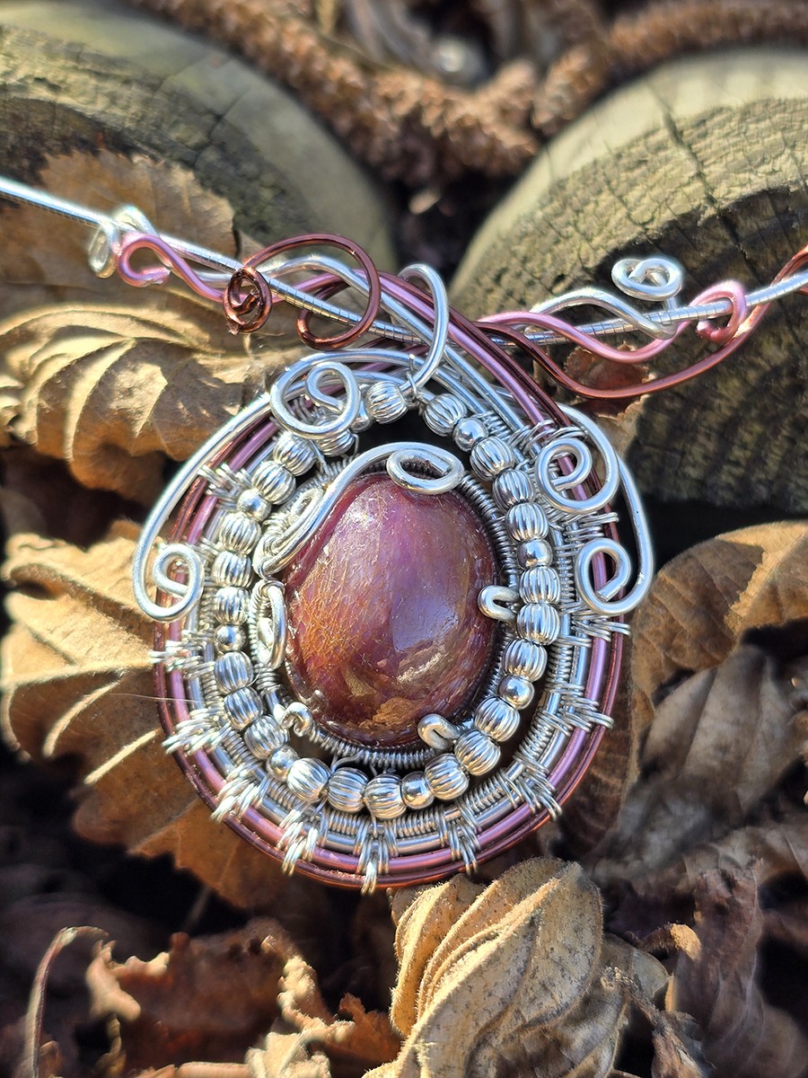 Image d'illustration du produit Collier en argent et Rubis