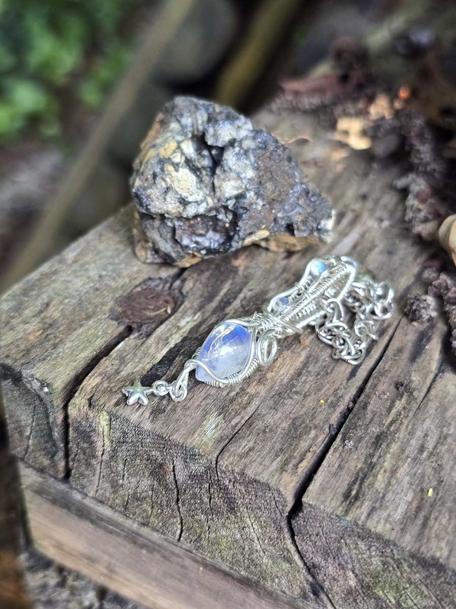 Image d'illustration du produit Pendentif péristérites et argent
