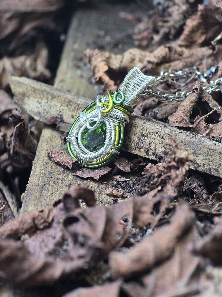 Image d'illustration du produit Pendentif tourmaline verte et argent
