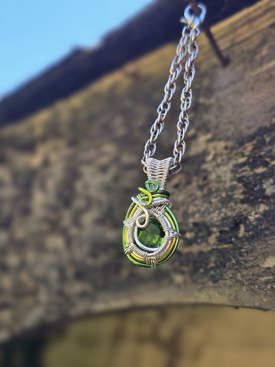 Image d'illustration du produit Pendentif tourmaline verte et argent