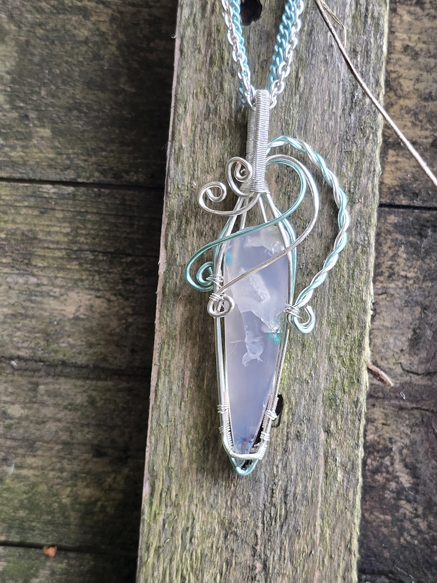 Image d'illustration du produit Pendentif en pointe d'agate cuprifère à chrysocolle
