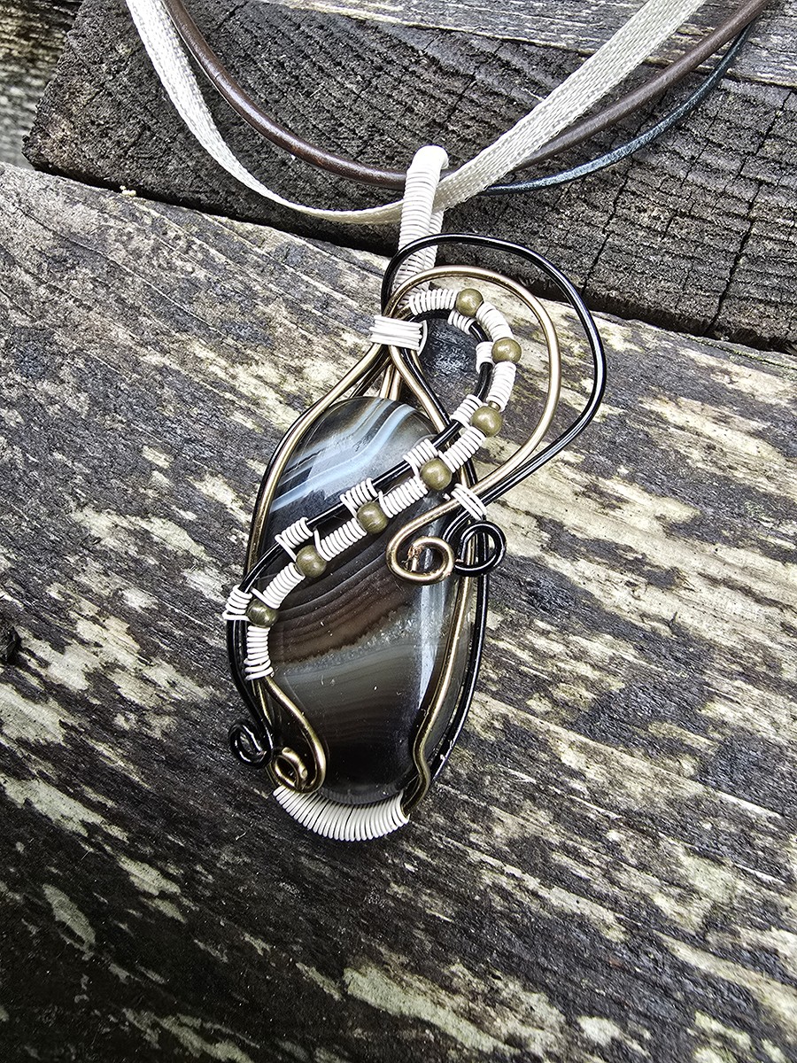 Image d'illustration du produit Pendentif agate ribanée
