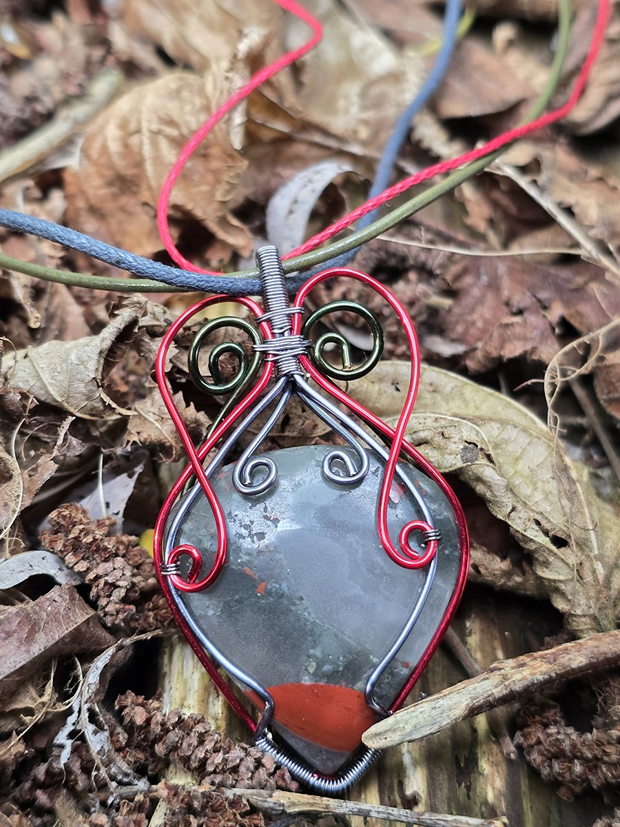 Image d'illustration du produit Pendentif agate bloodstone