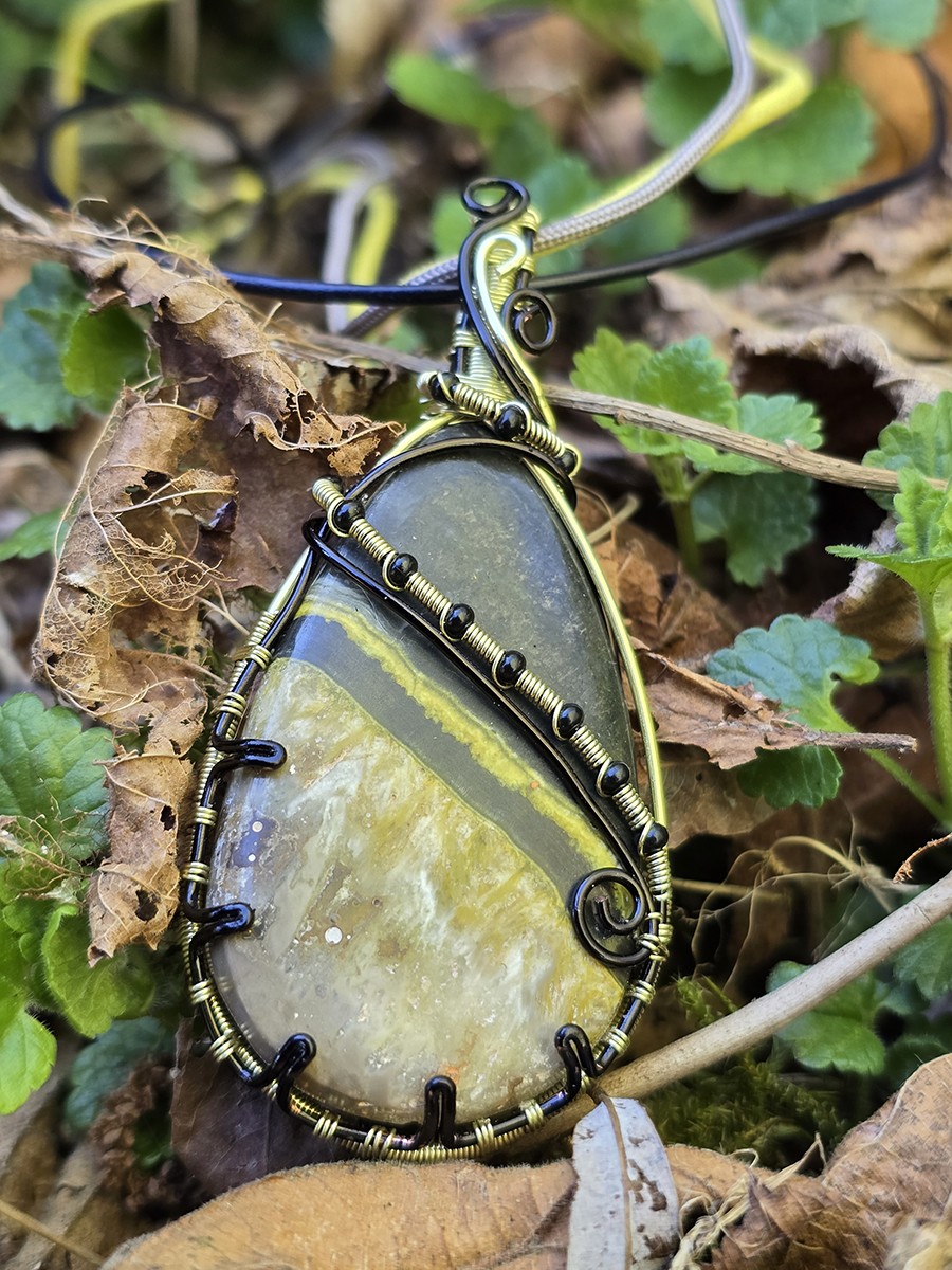 Image d'illustration du produit Pendentif jaspe bourdon