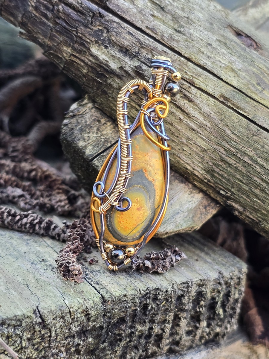 Image d'illustration du produit Pendentif jaspe bourdon