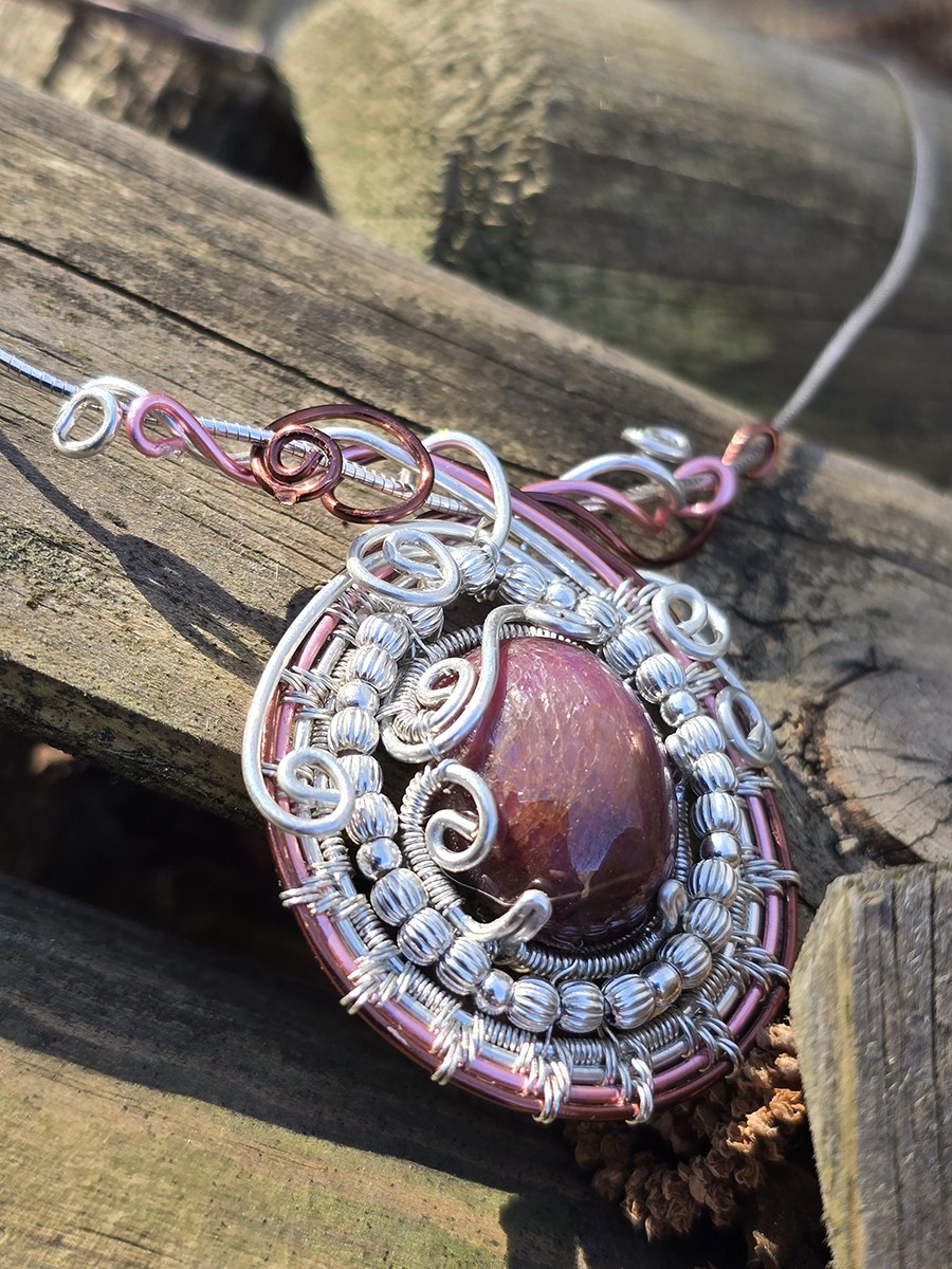 Image d'illustration du produit Collier en argent et Rubis