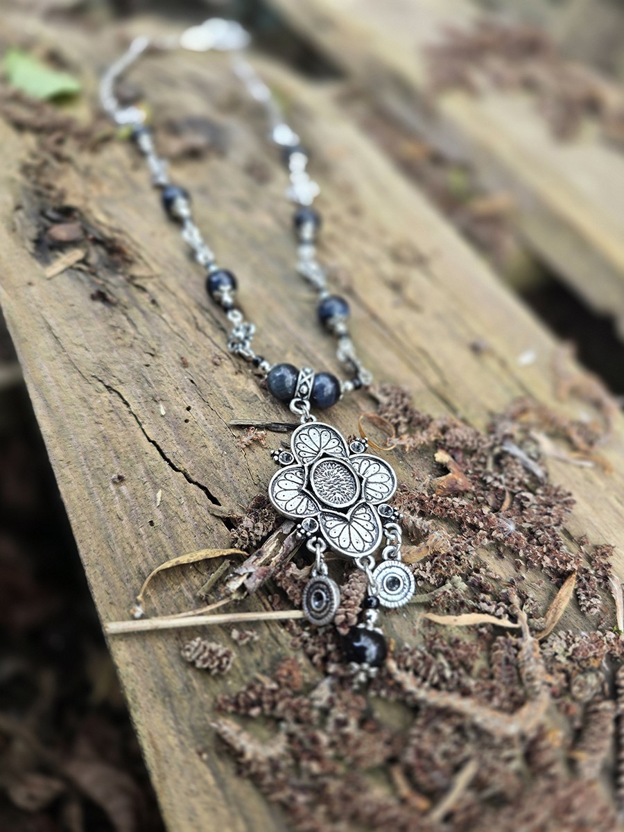 Image d'illustration du produit Collier perles Oeil-de-Faucon