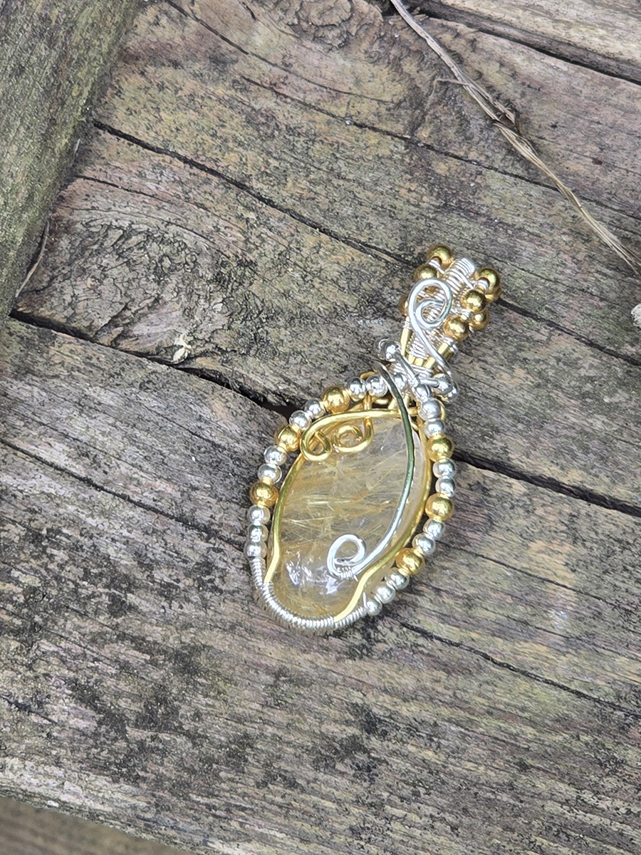 Image d'illustration du produit Pendentif quartz à rutile