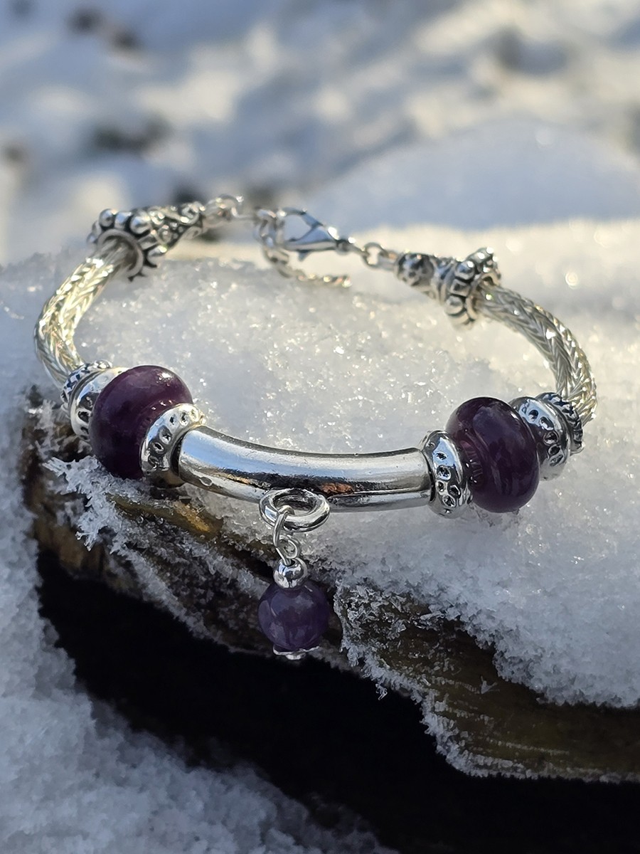 Image d'illustration du produit Bracelet tressé argenté et améthyste