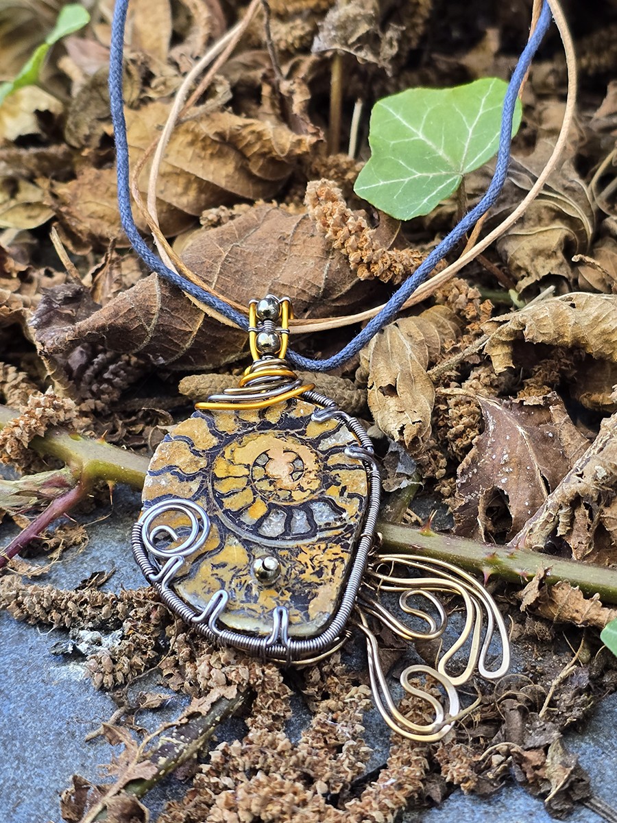 Image d'illustration du produit Pendentif ammonite pyritisée