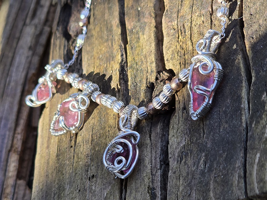 Image d'illustration du produit Collier en argent et petites tourmalines