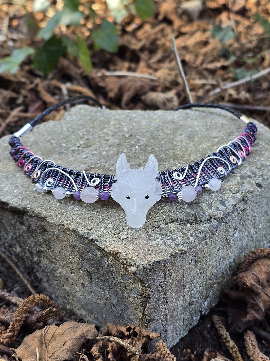 Image d'illustration du produit Collier tressé Loup blanc