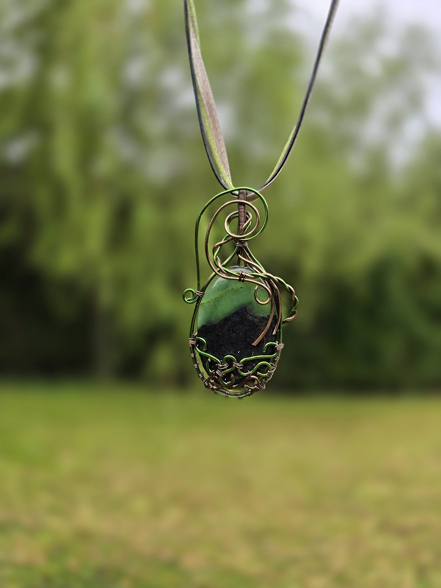 Image d'illustration du produit Pendentif aventurine sur gangue