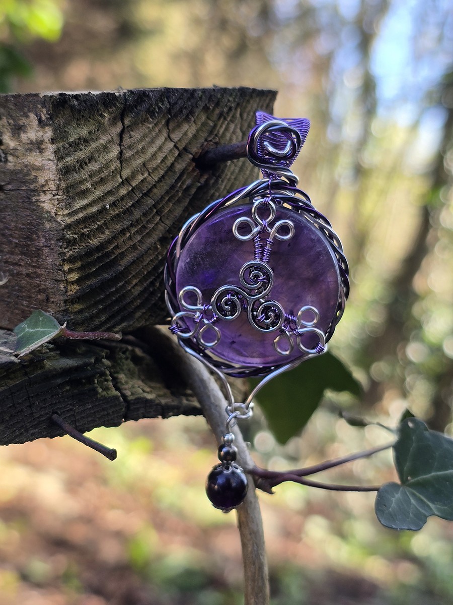 Image d'illustration du produit Pendentif Améthyste et spirales