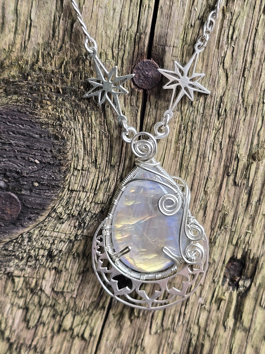 Image d'illustration du produit Collier péristérite dorée