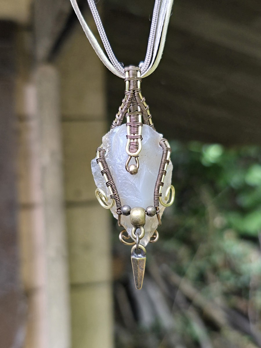 Image d'illustration du produit Pendentif pointe de flèche agate