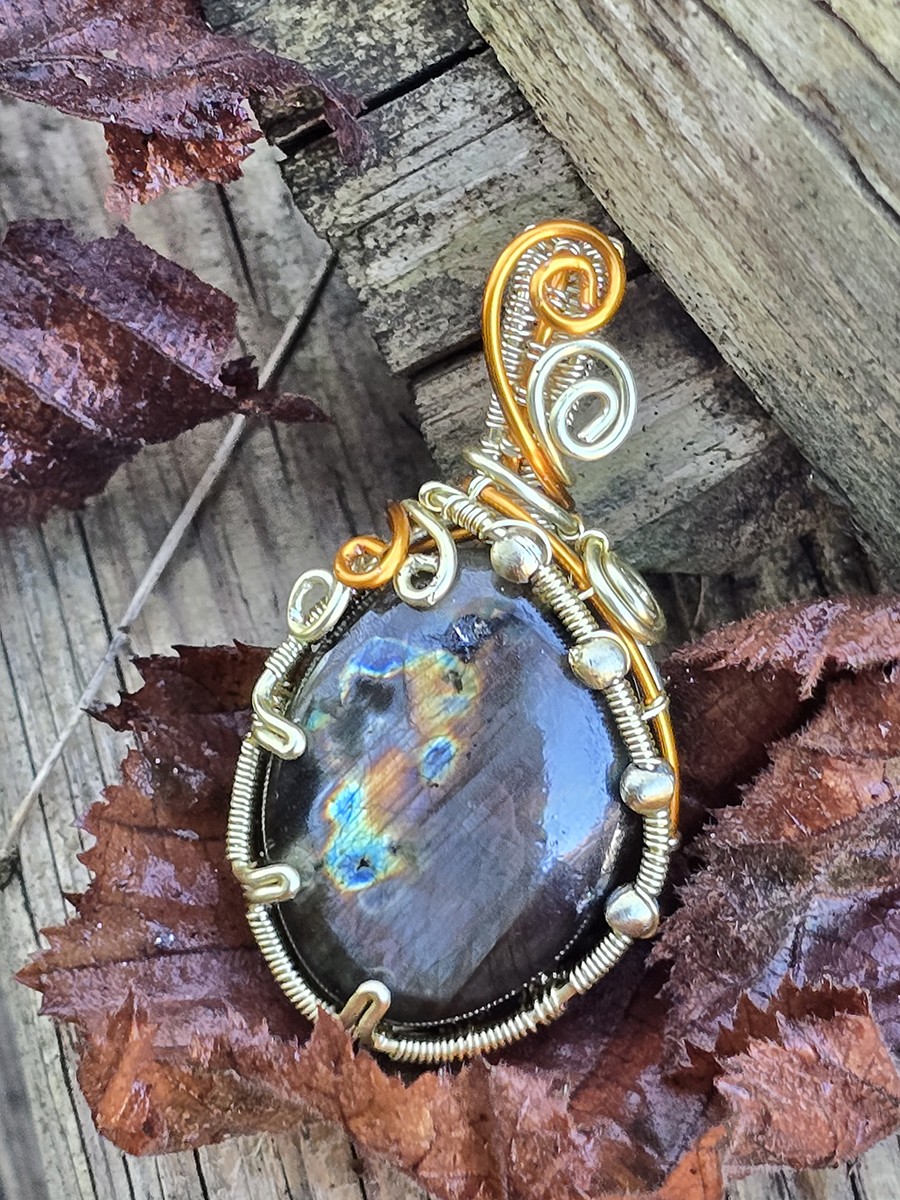 Image d'illustration du produit Pendentif Labradorite orage