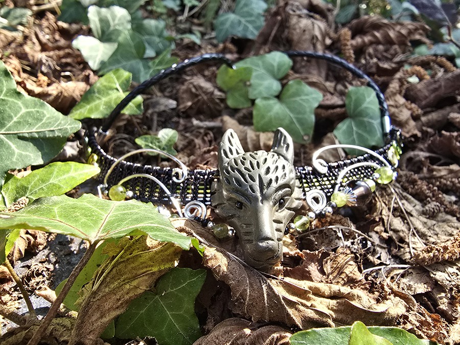 Image d'illustration du produit Collier tressé Tête de Loup en pyrite
