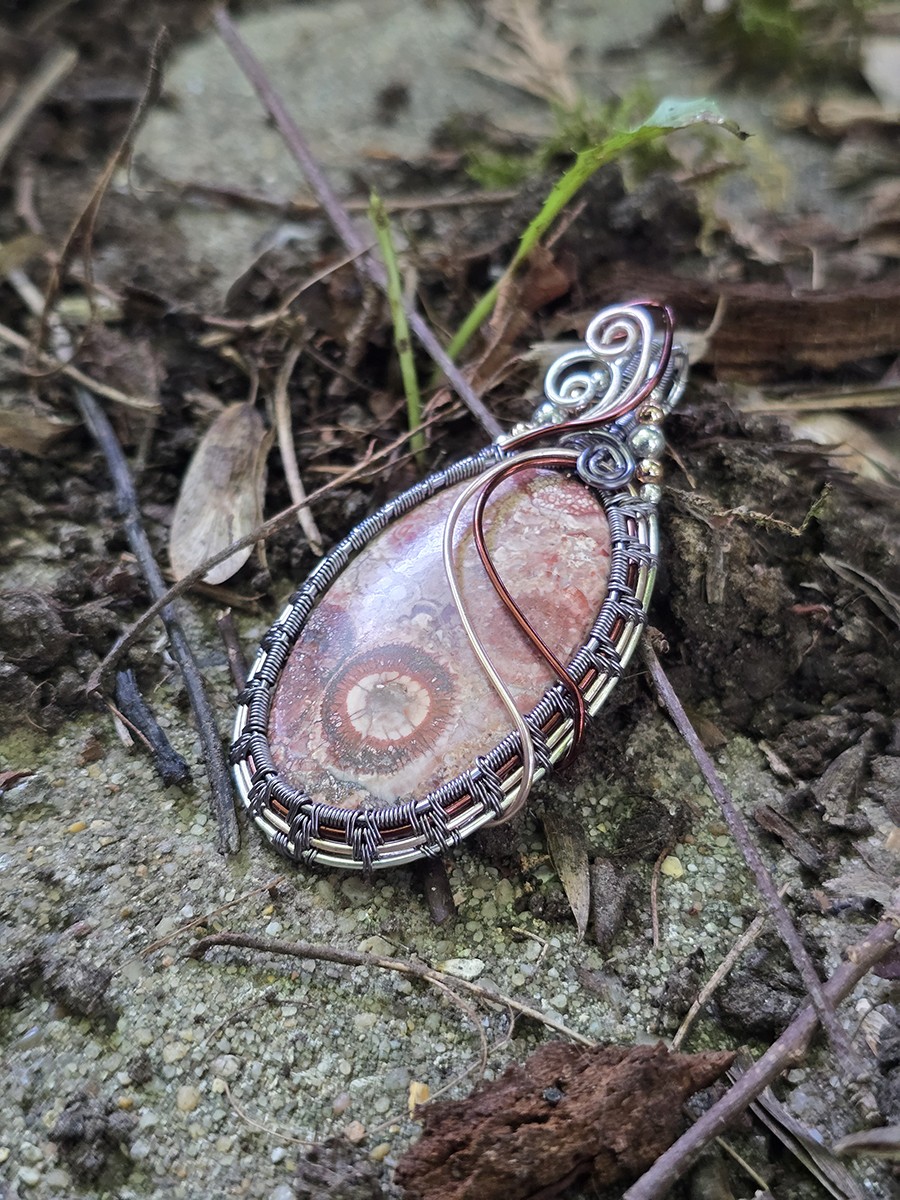 Image d'illustration du produit Pendentif jaspe racine fossile