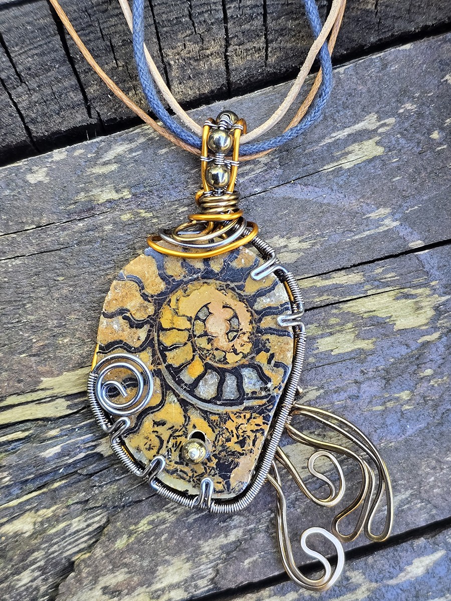 Image d'illustration du produit Pendentif ammonite pyritisée