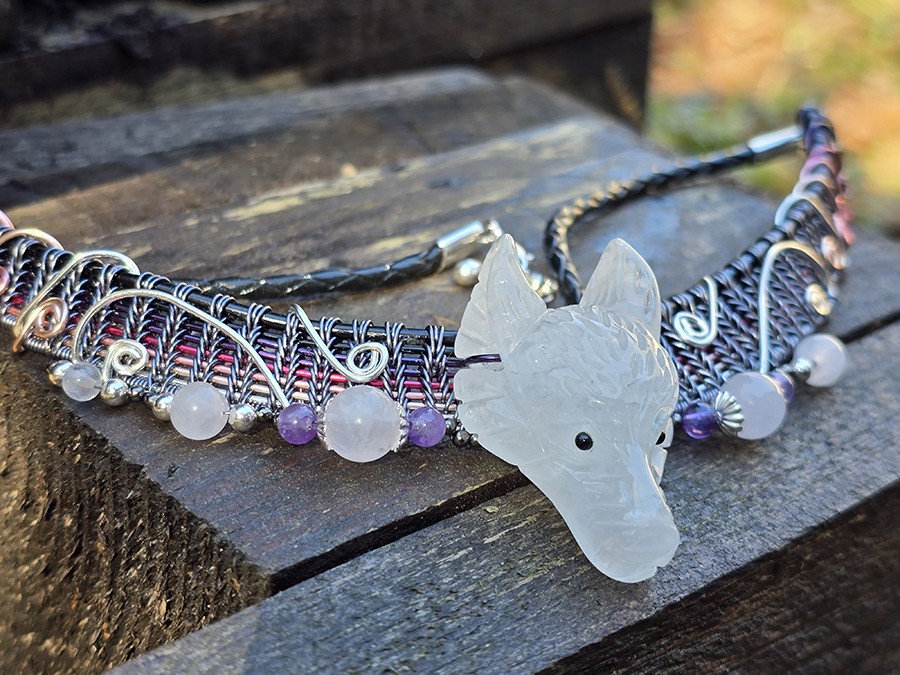 Image d'illustration du produit Collier tressé Loup blanc