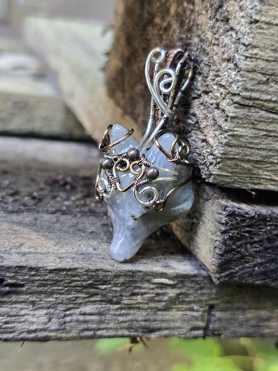 Image d'illustration du produit Pendentif renard labradorite