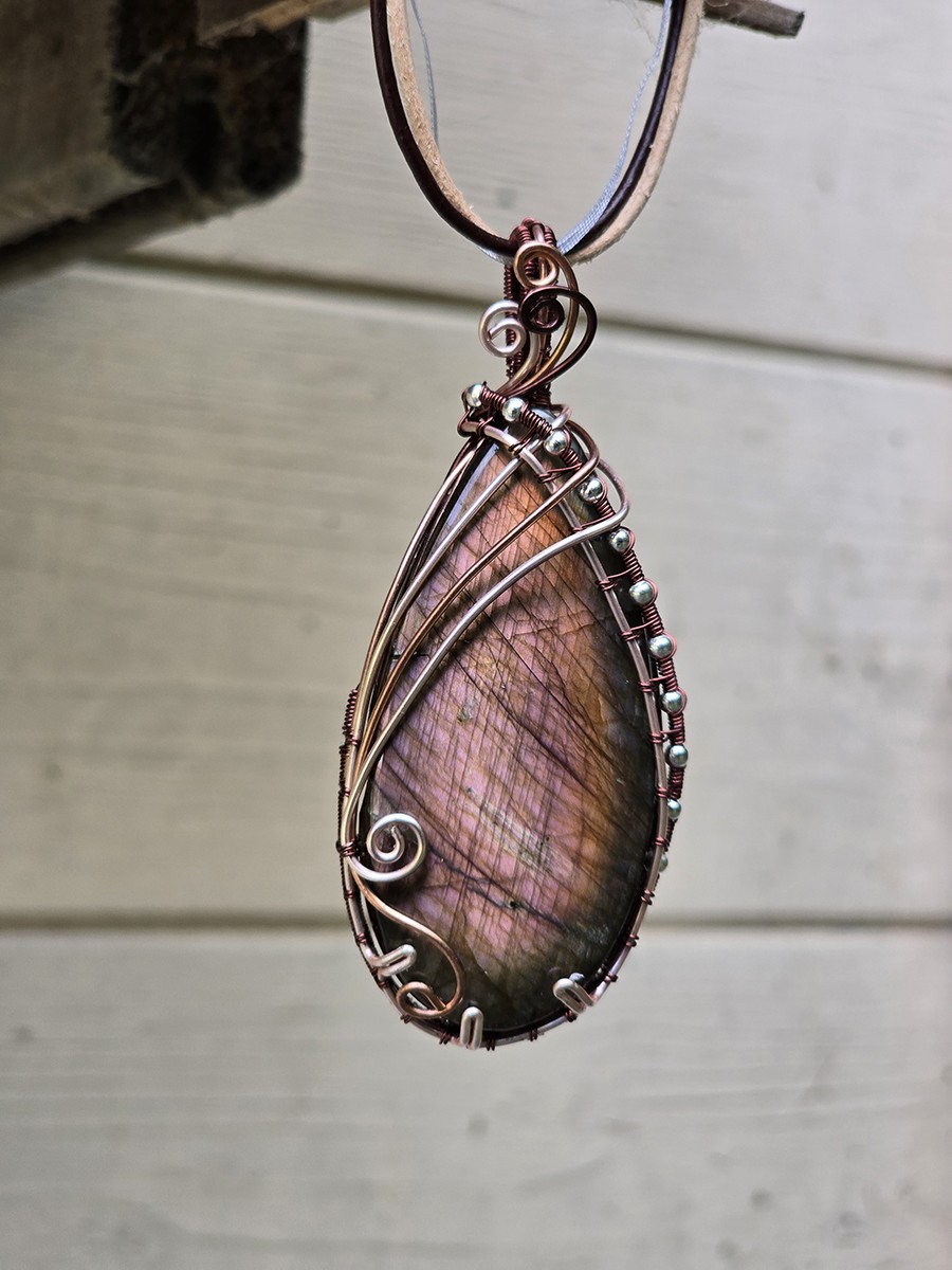 Image d'illustration du produit Pendentif grande labradorite rose