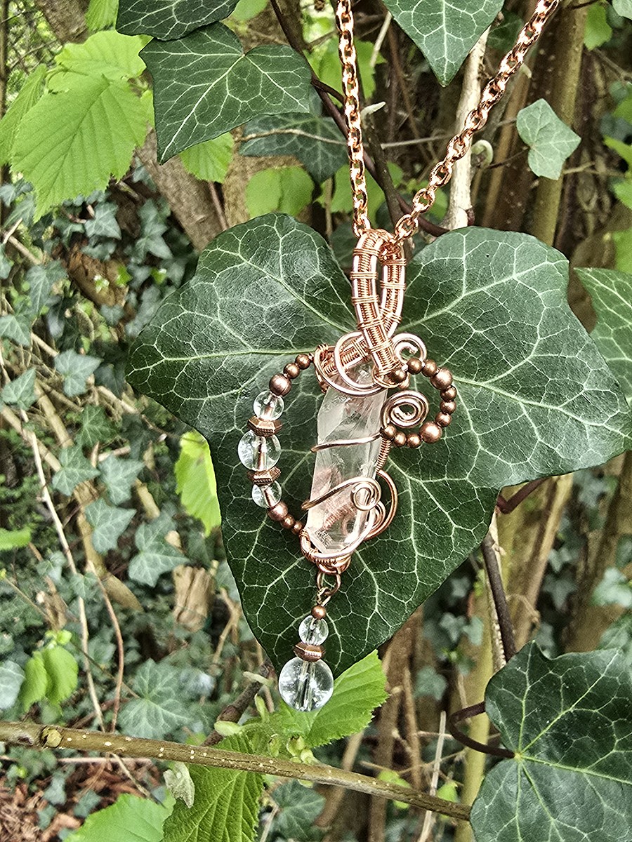 Image d'illustration du produit Pendentif cristal de roche sur cuivre