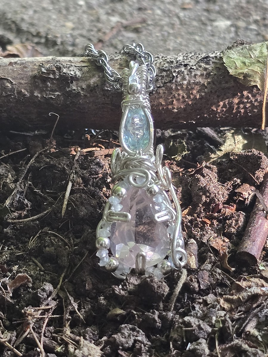 Image d'illustration du produit Pendentif quartz rose et aigue-marine