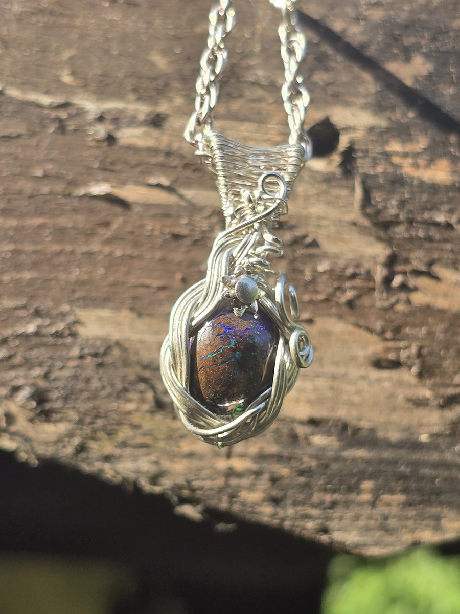 Image d'illustration du produit Pendentif Opale boulder et argent