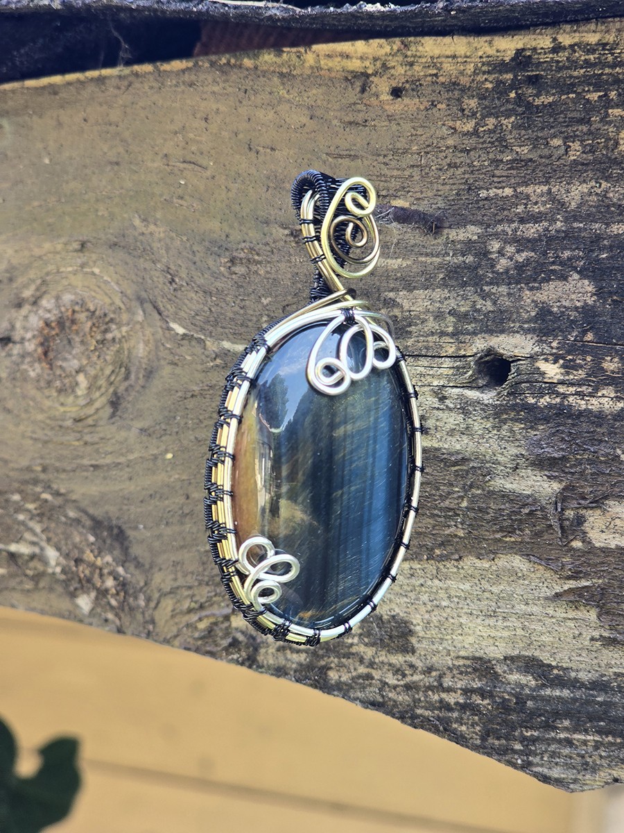 Image d'illustration du produit Pendentif Oeil-de-Faucon