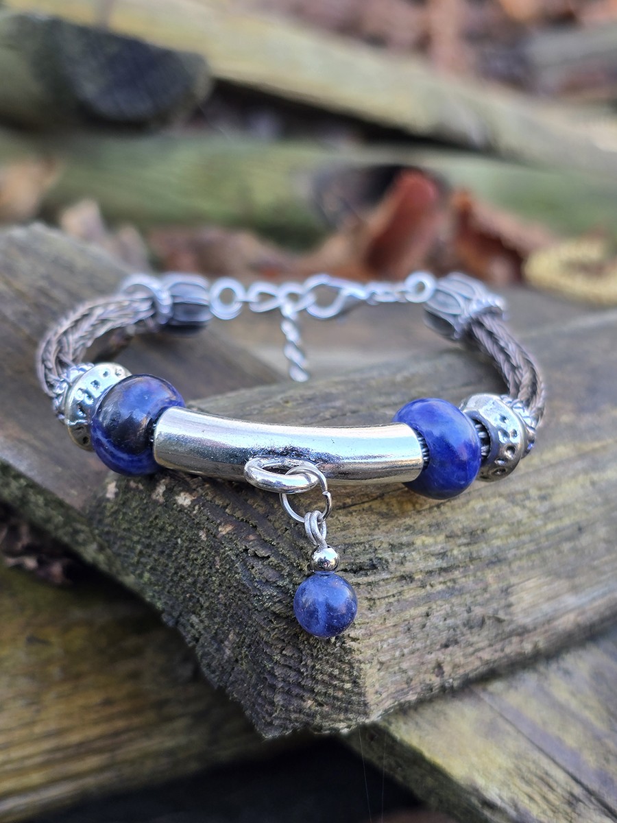 Image d'illustration du produit Bracelet tressé "gunmetal" et lapis lazuli