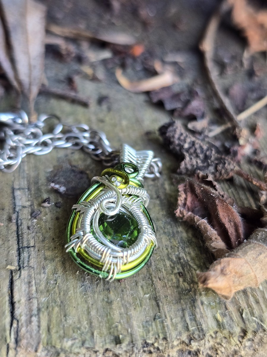 Image d'illustration du produit Pendentif tourmaline verte et argent