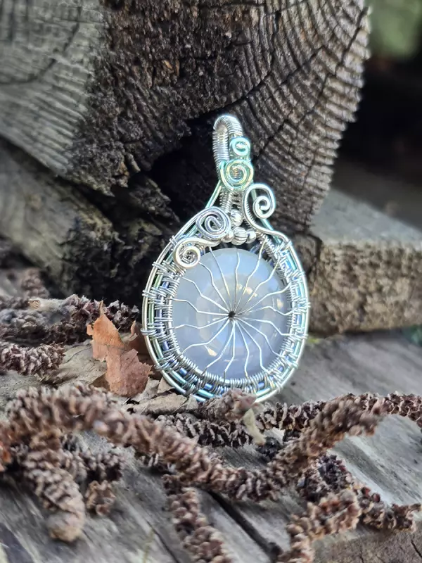 Image d'illustration du produit Pendentif médaillon jade