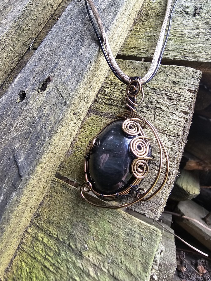 Image d'illustration du produit Pendentif obsidienne "oeil céleste"