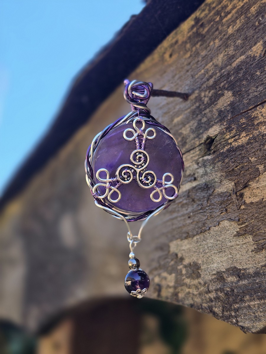 Image d'illustration du produit Pendentif Améthyste et spirales