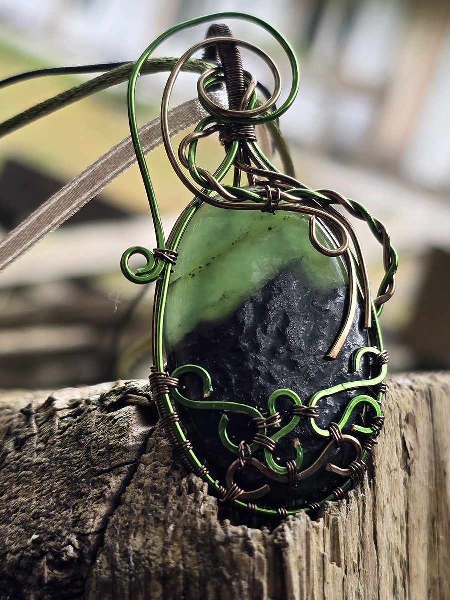 Image d'illustration du produit Pendentif aventurine sur gangue