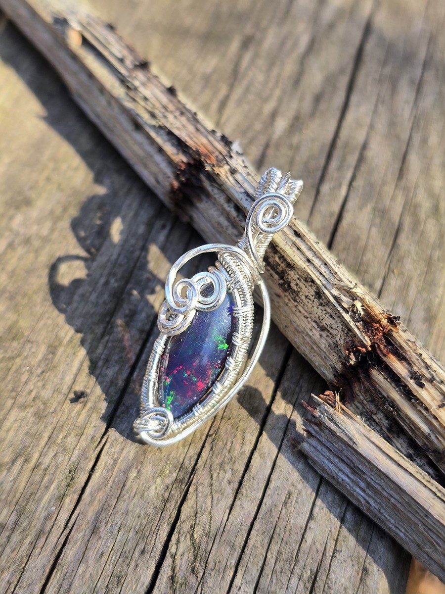 Image de couverture du produit Pendentif en argent et opale wello bleue