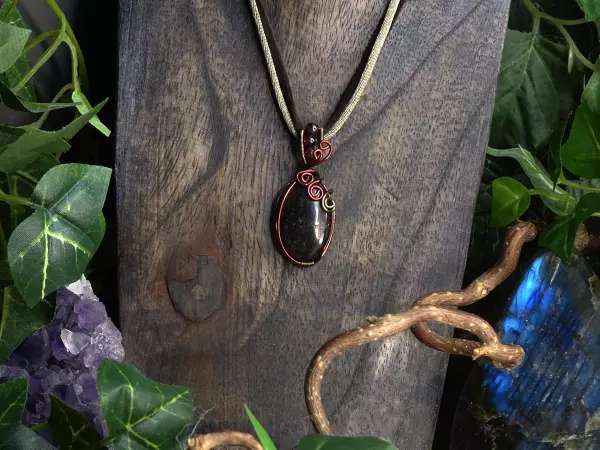 Image de couverture du produit Collier grenat