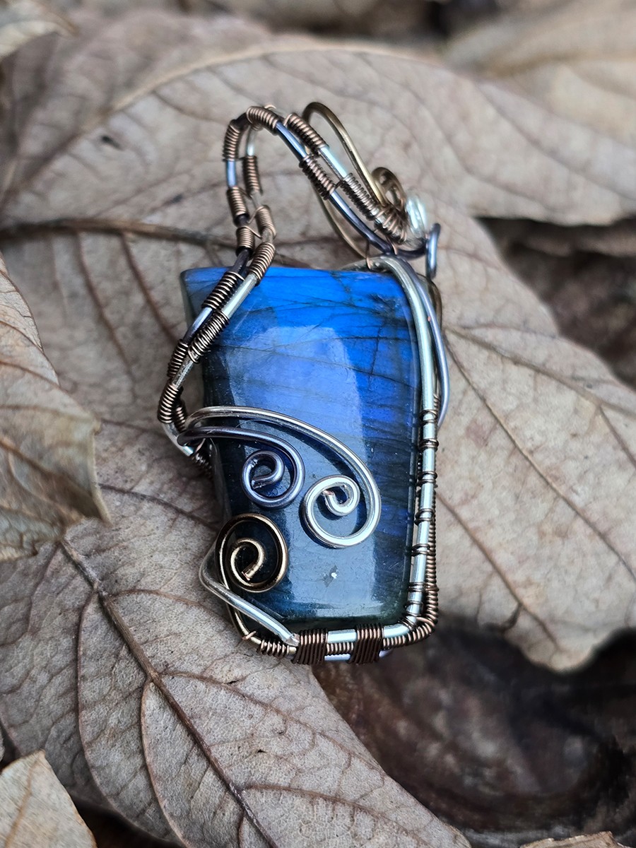 Image d'illustration du produit Pendentif labradorite bleue trapèze
