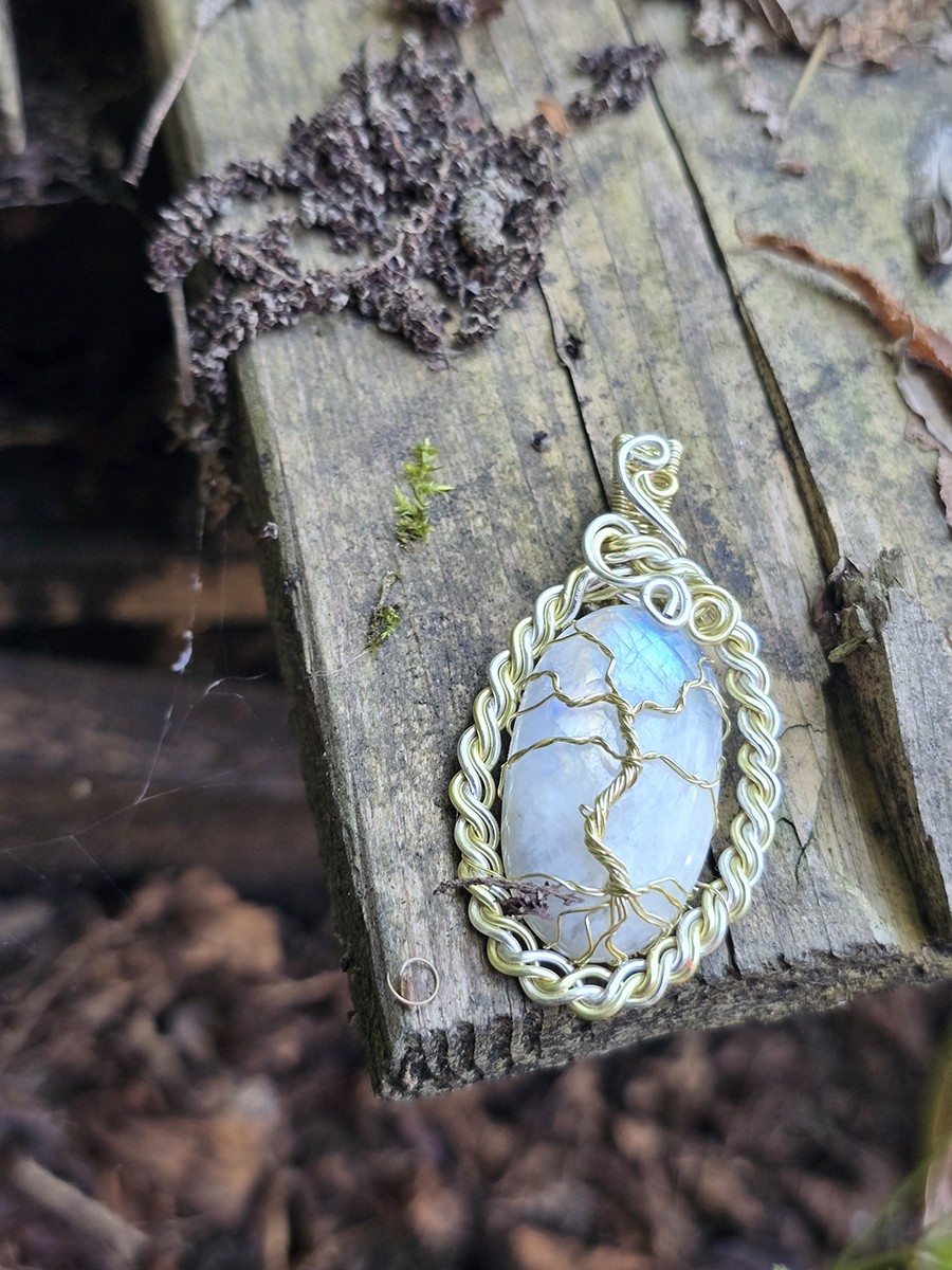 Image d'illustration du produit Pendentif péristérite arbre doré