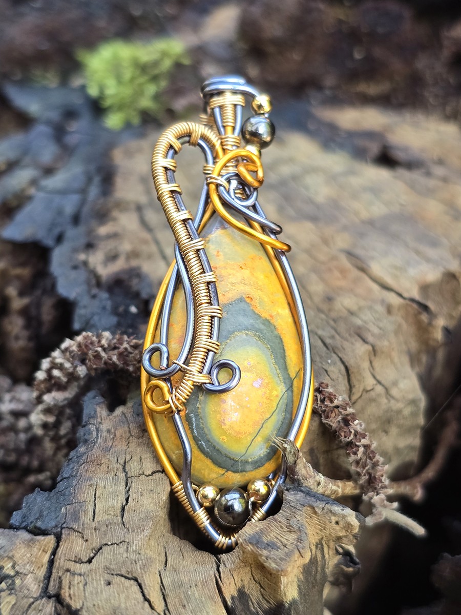 Image d'illustration du produit Pendentif jaspe bourdon