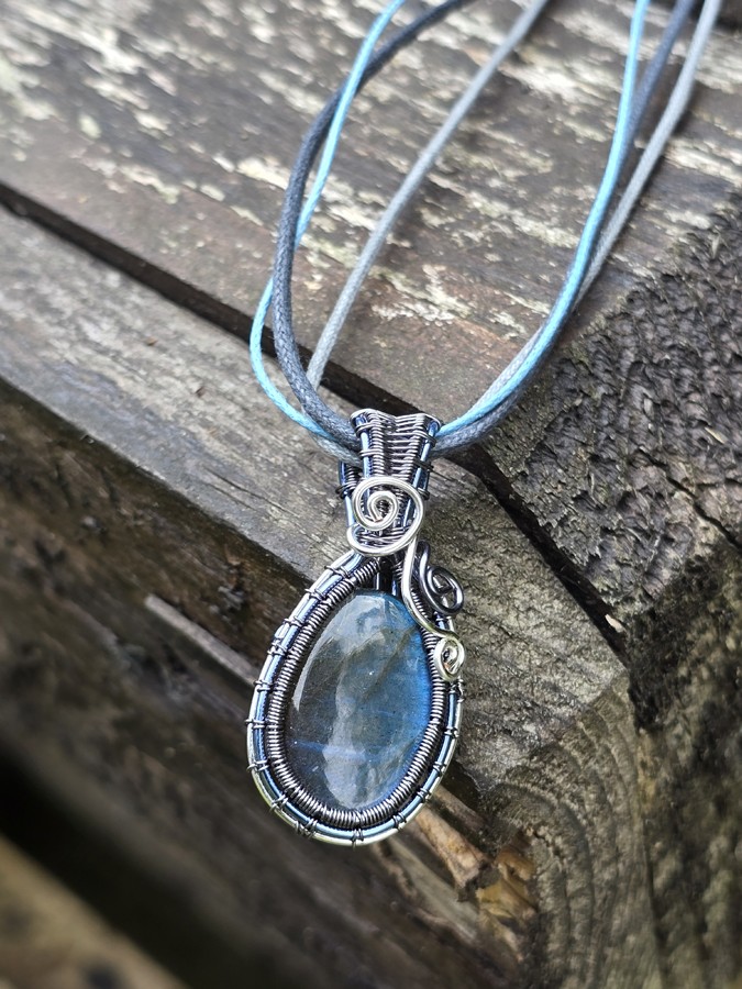 Image d'illustration du produit Pendentif labradorite bleue