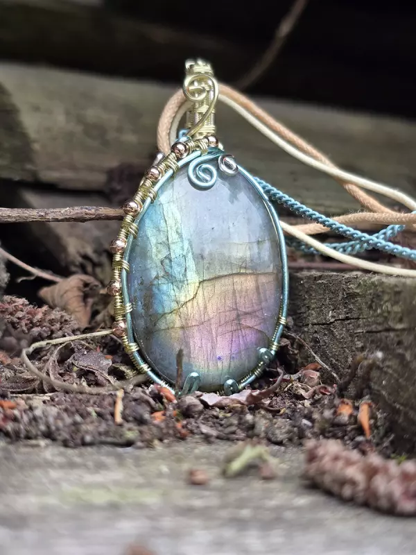 Image d'illustration du produit Pendentif Labradorite pastel