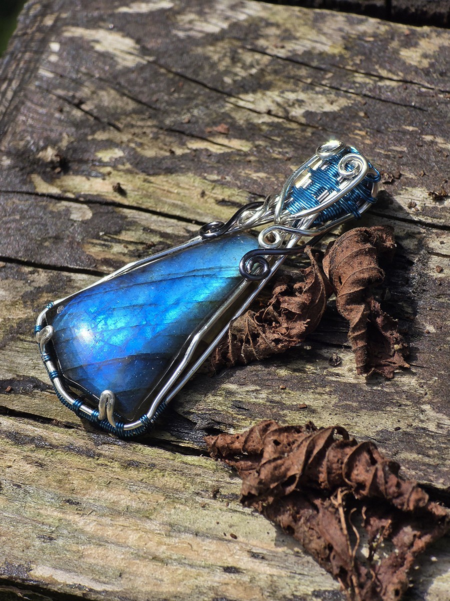Image de couverture du produit Pendentif labradorite bleue
