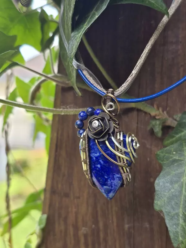 Image d'illustration du produit Pendentif lapis lazuli